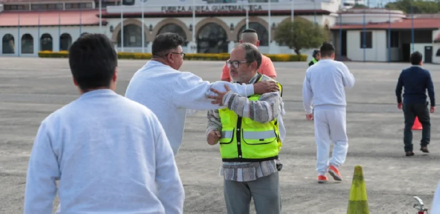 Llegan a Guatemala otros dos vuelos con migrantes deportados desde EEUU y México