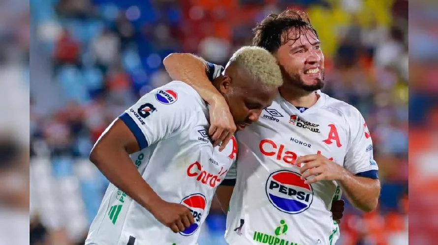 Alianza vence 2-1 a Firpo y le quita el invicto en el “Mágico” González