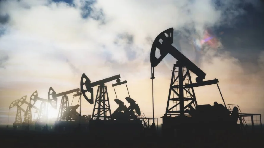 Petróleo atento a posibles conversaciones de paz sobre guerra en Ucrania