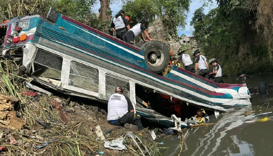 El papa Francisco expresa condolencias por accidente de autobús en Guatemala