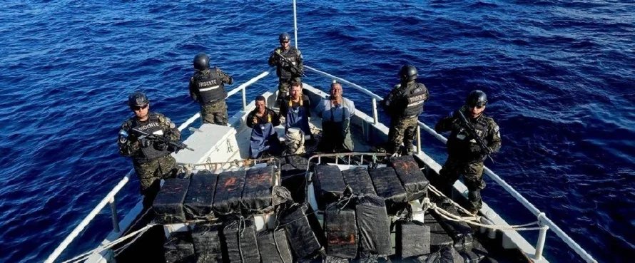 Incautan 1.7 toneladas de droga valoradas en más de $40 millones en el mar