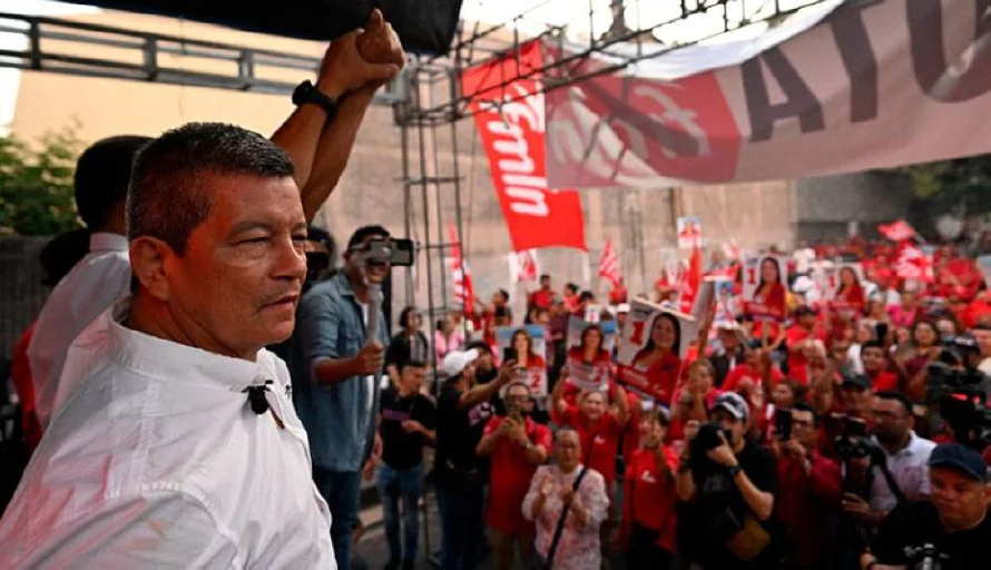 FMLN dice adeudan $325,000 a proveedores y suspensión de deuda política no es retroactiva