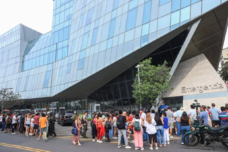 Shakira recibe alta médica en Lima, según prensa
