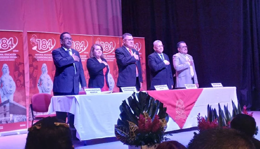 UES celebra 184 años de fundación y da inicio al ciclo I 2025