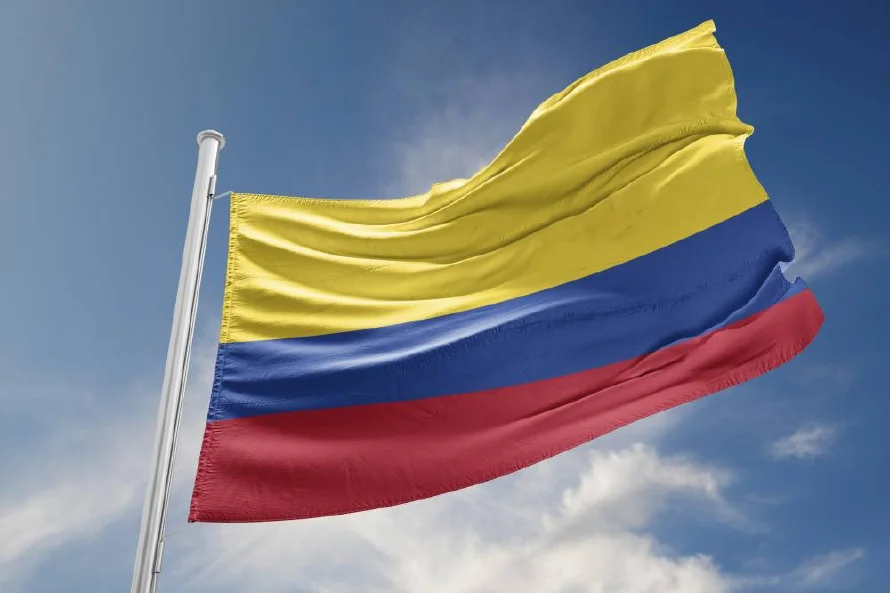 Colombia cierra gasolineras en frontera con Venezuela por sospechas de suministro al narco