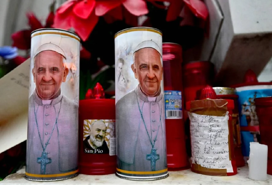 La neumonía del papá, un cuadro "difícil" combinado con otras patologías, según un especialista