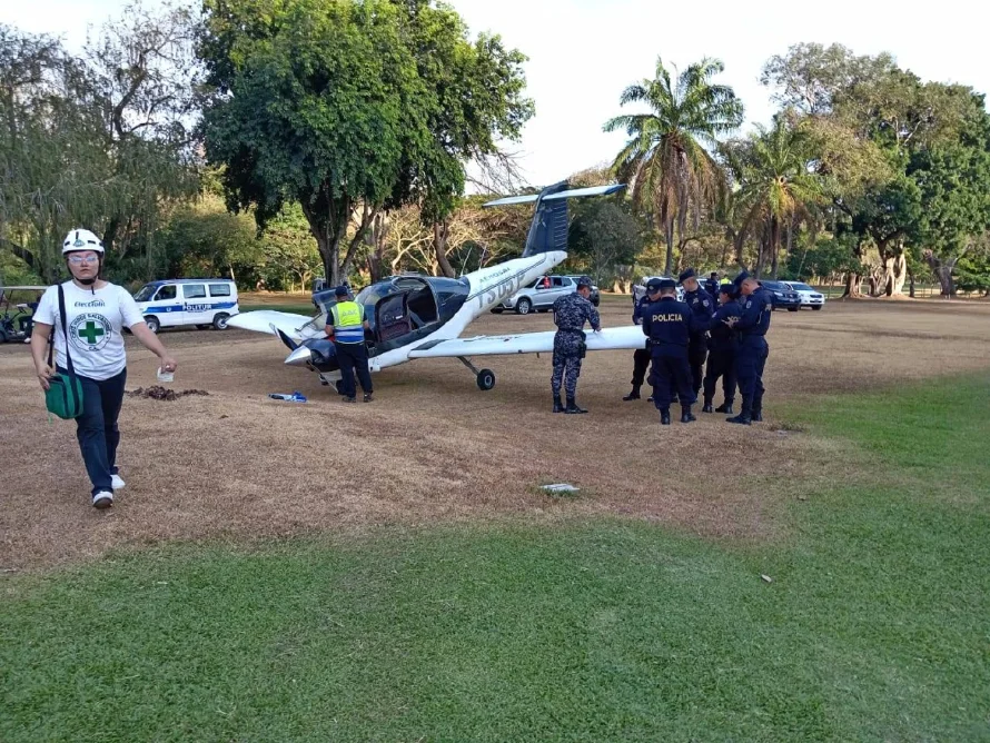 Avioneta realiza aterrizaje de emergencia en San Martín sin dejar víctimas
