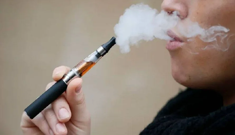 Nueva York demanda a empresas de cigarrillos electrónicos por "epidemia de vapeo"