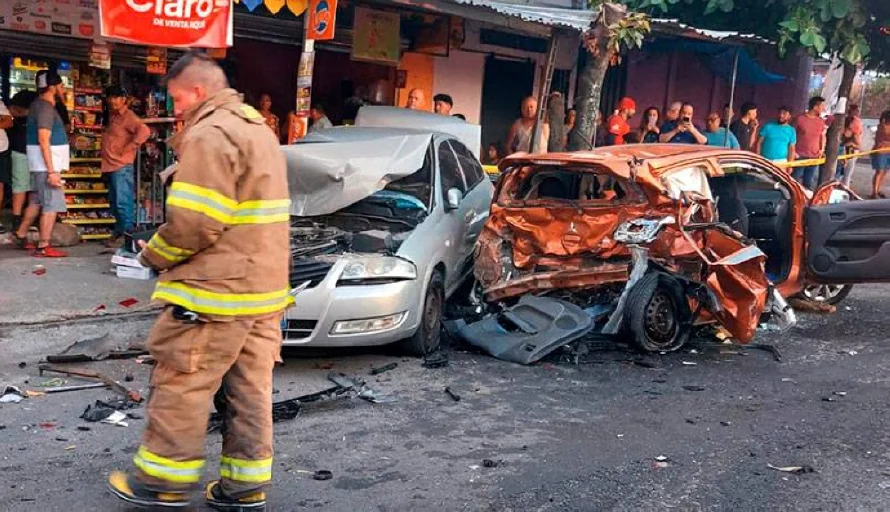 PNC confirma un fallecido en múltiple accidente en calle antigua a Huizúcar