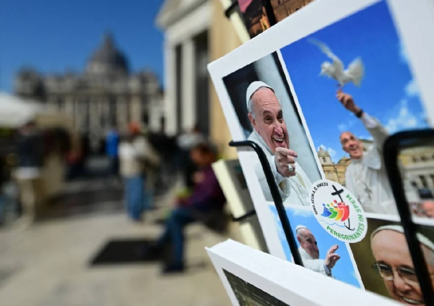 El papa cumple una semana hospitalizado por neumonía