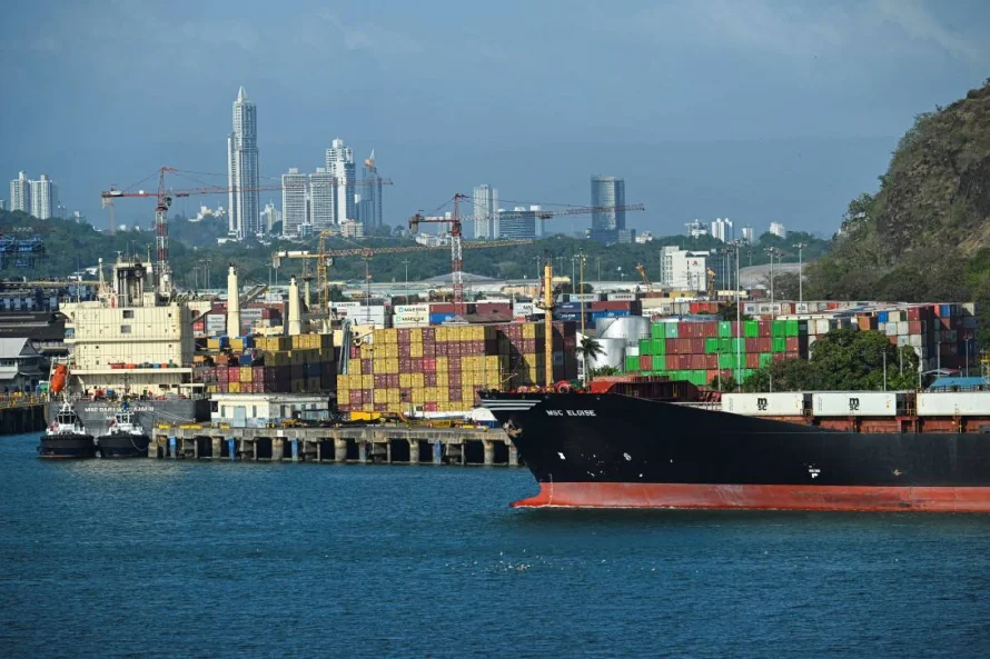 Nueva demanda contra empresa china que opera puertos en el canal de Panamá