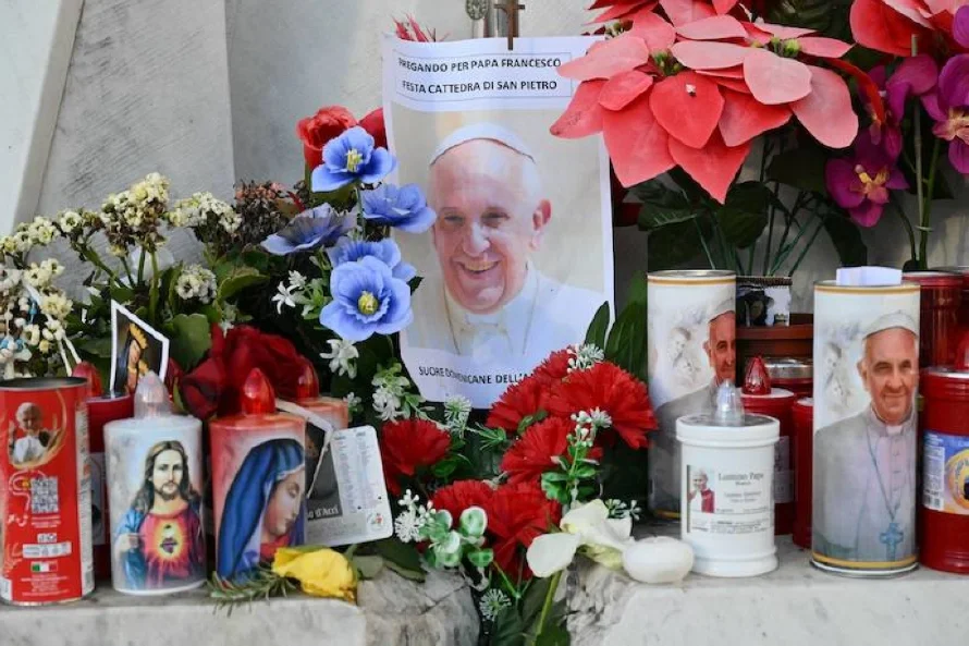 Papa Francisco tuvo una crisis respiratoria asmática prolongada esta mañana: Vaticano