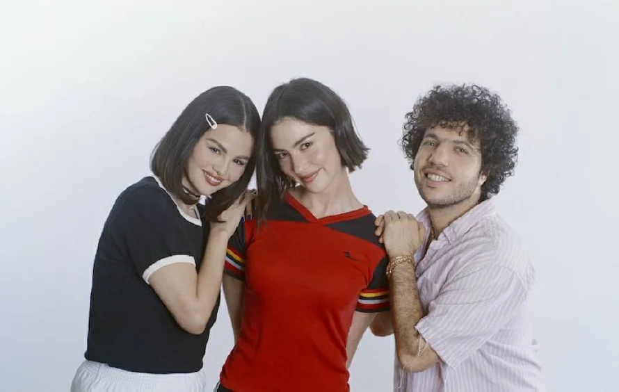 Selena Gómez, Benny Blanco y Gracie Abrams lanzan “Call Me When You Break Up”
