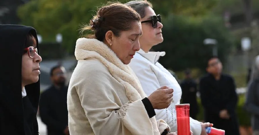 Plegarias en el mundo por el papa Francisco, hospitalizado en estado crítico
