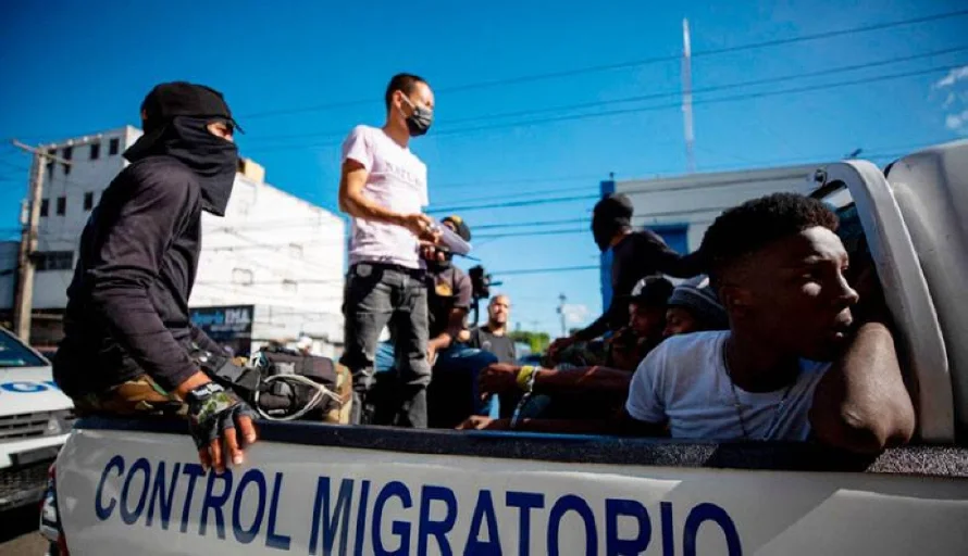República Dominicana anuncia más operativos y medidas "más estrictas" en frontera con Haití