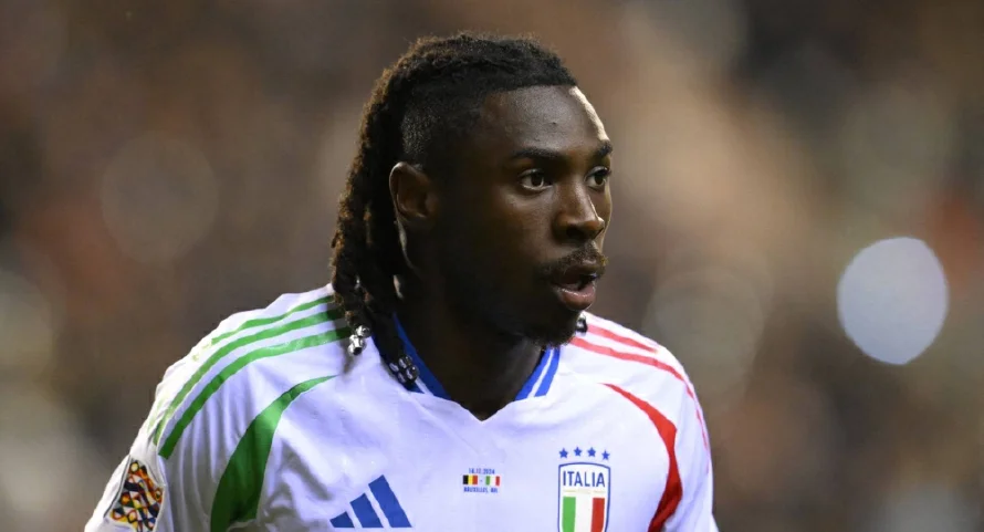 Moise Kean, jugador de la Fiorentina, recibe el alta hospitalaria tras sufrir desvanecimiento