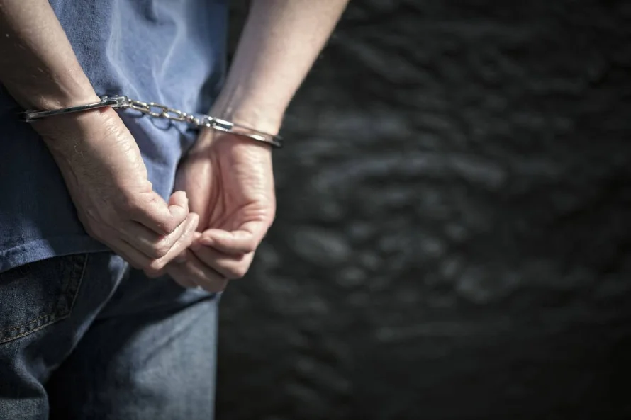 El Salvador entrega a Honduras a exfuncionario acusado de caso de corrupción