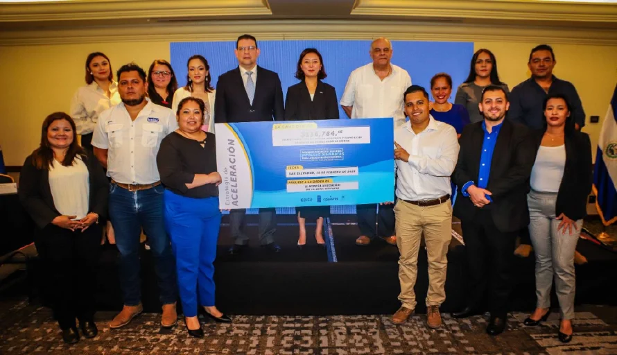 Entregan más de $480,000 en capital semilla a 35 emprendimientos