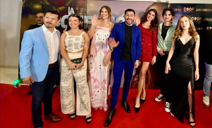 La Confesión celebró preestreno en San Salvador con un ambiente lúgubre
