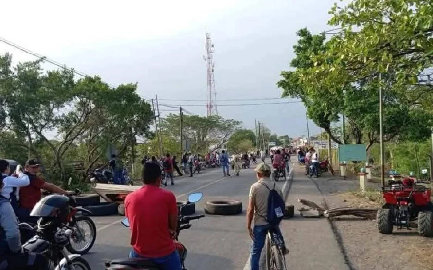 Frontera La Hachadura cierra debido a protestas en Guatemala