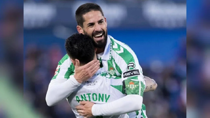Isco y Antony agitan al Betis en choque contra el Real Madrid