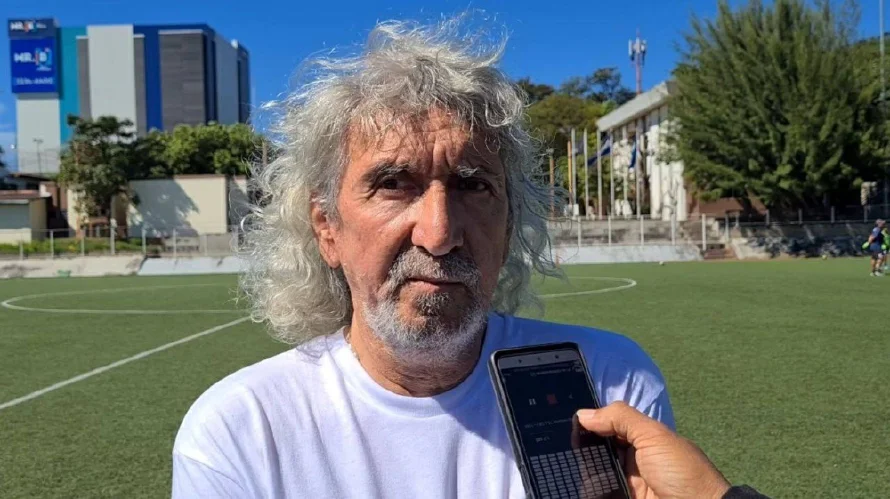 "Mágico" González: "El Bolillo entra como uno más que empuja nuestro transporte para el Mundial"