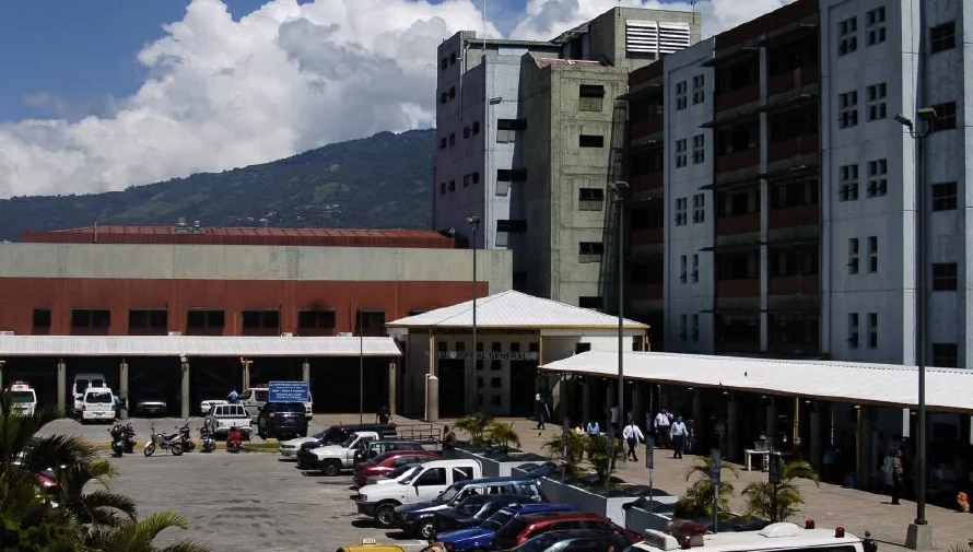 Sindicato ISSS: Médicos estarían contemplando restringir quimioterapias por escasez de medicamentos