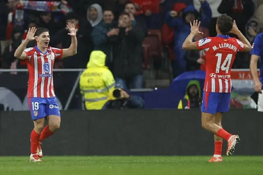 Julián Álvarez pone líder al Atlético de Madrid tras ganar al Athletic