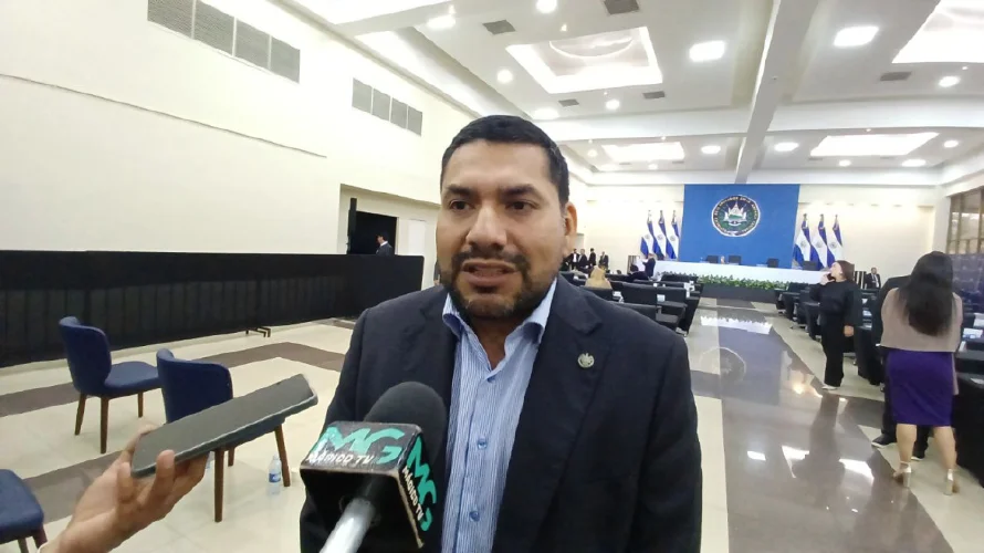 Francisco Lira pide reformar régimen de excepción: sin votos