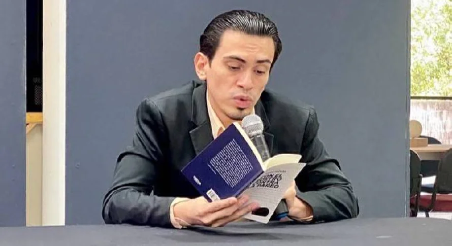 Con el rostro contra la pared: Nuevo poemario del salvadoreño Javier Iraheta