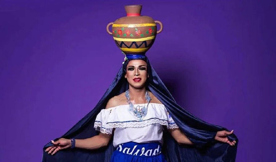 "Drag Latina" recuerda icónico momento con una representante de El Salvador