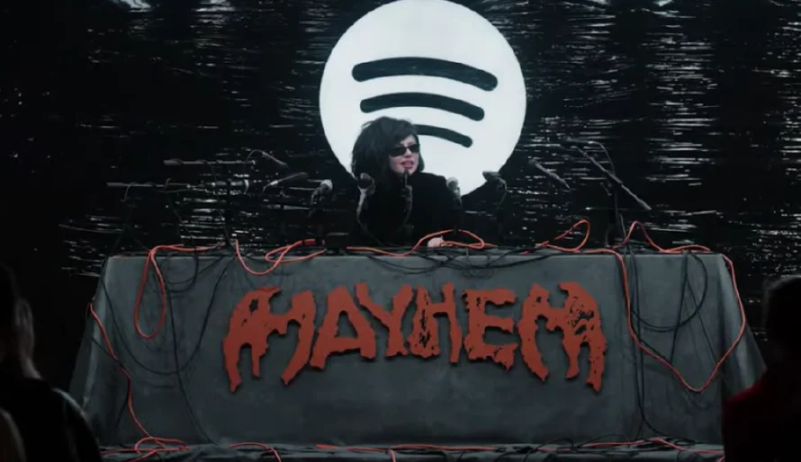 Lady Gaga publicó su nuevo álbum "Mayhem"