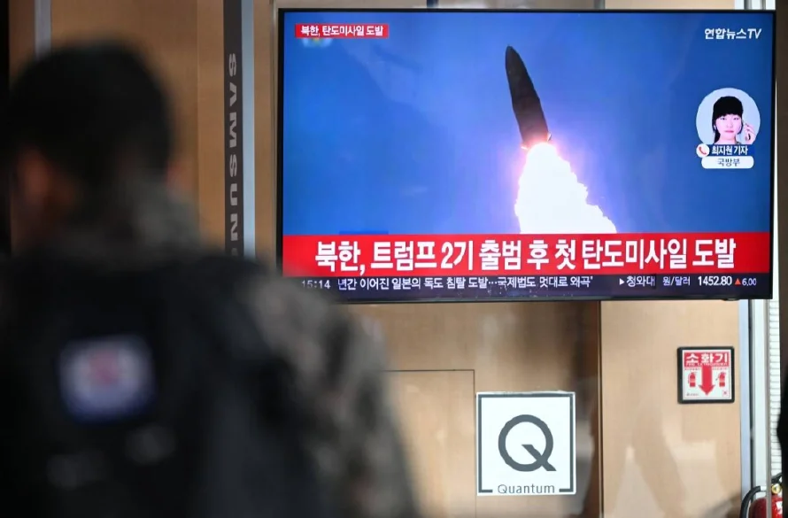 Corea del Norte lanza múltiples misiles balísticos en medio de ejercicios con EEUU