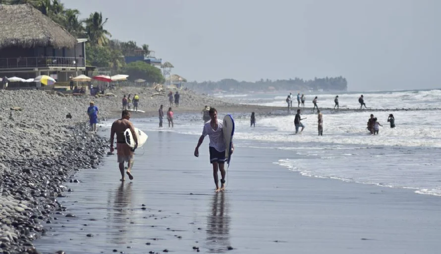 Mitur prevé que más de 135,000 turistas internacionales visiten El Salvador en Semana Santa
