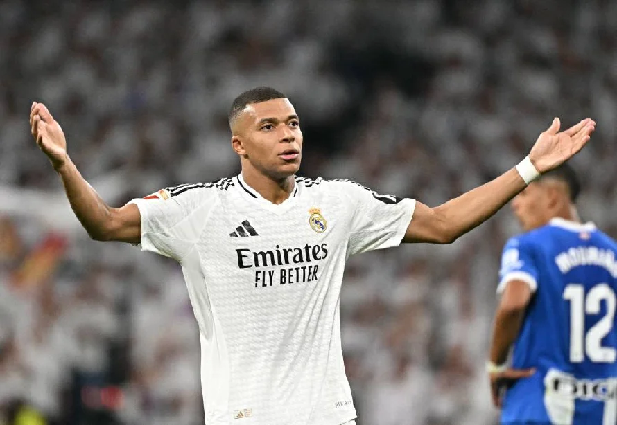 Mbappé entra en la convocatoria del Real Madrid contra el Atlético en el euroderbi