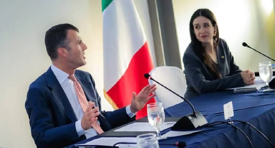 Subsecretario de Estado de Italia: "Estamos listos a mirar al futuro" con El Salvador