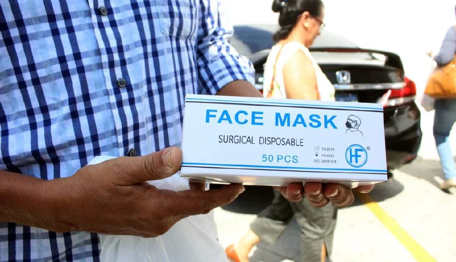 Las importaciones de mascarillas cayeron de $74 millones en 2020 a solo $1.2 millones en 2024