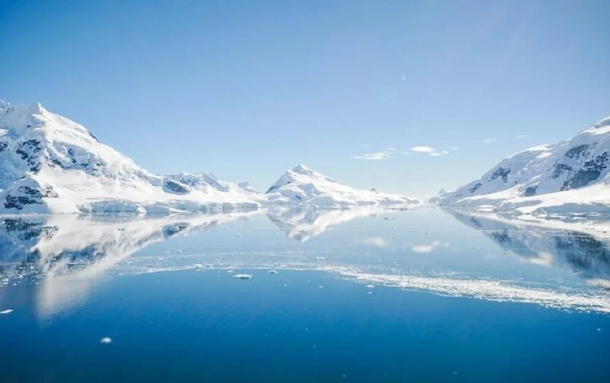 Así sería la Antártida sin hielo: altas montañas y cañones profundos