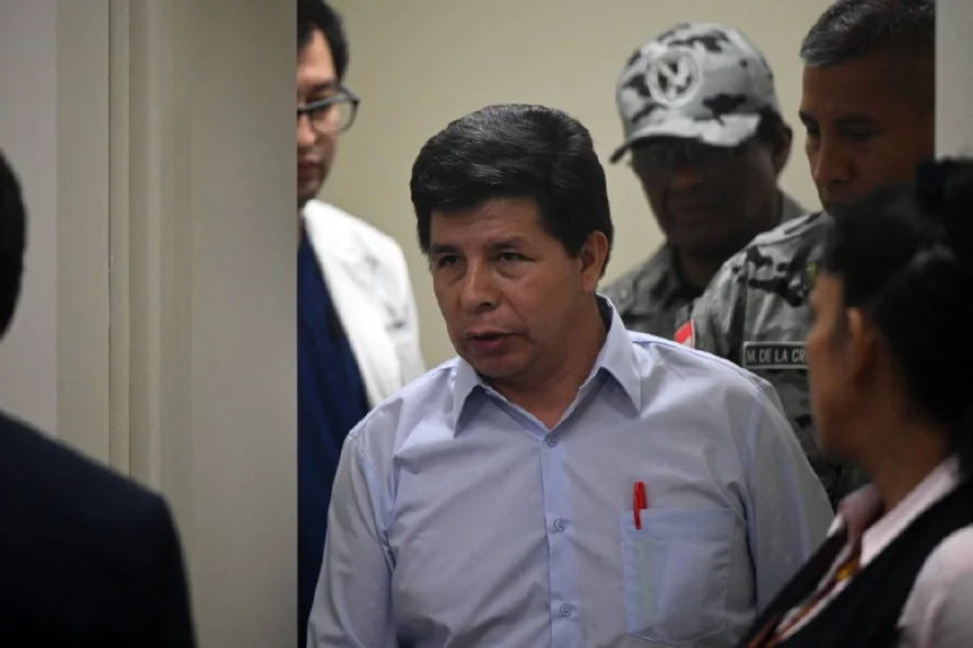 El expresidente Pedro Castillo se encuentra estable y regresa a su prisión en Lima