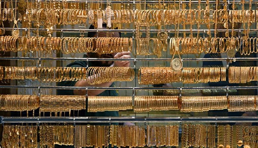 Los aranceles y los temores geopolíticos impulsan el precio del oro por encima de los $3,000