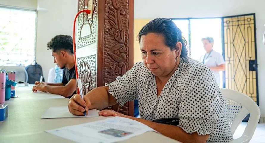 TSE inicia entrega de certificaciones de trabajo temporal de más de 26,000 salvadoreños en elecciones