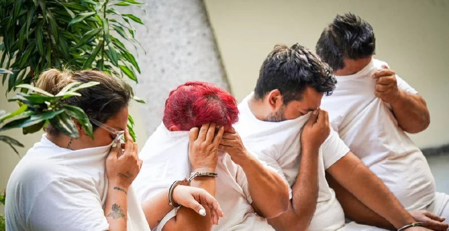 Fiscalía pide prisión contra 10 personas acusadas de obligar a mujeres a prostituirse en el centro de San Salvador