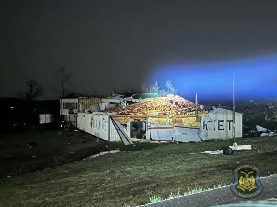 Al menos 18 muertos en violentas tormentas y tornados en EEUU