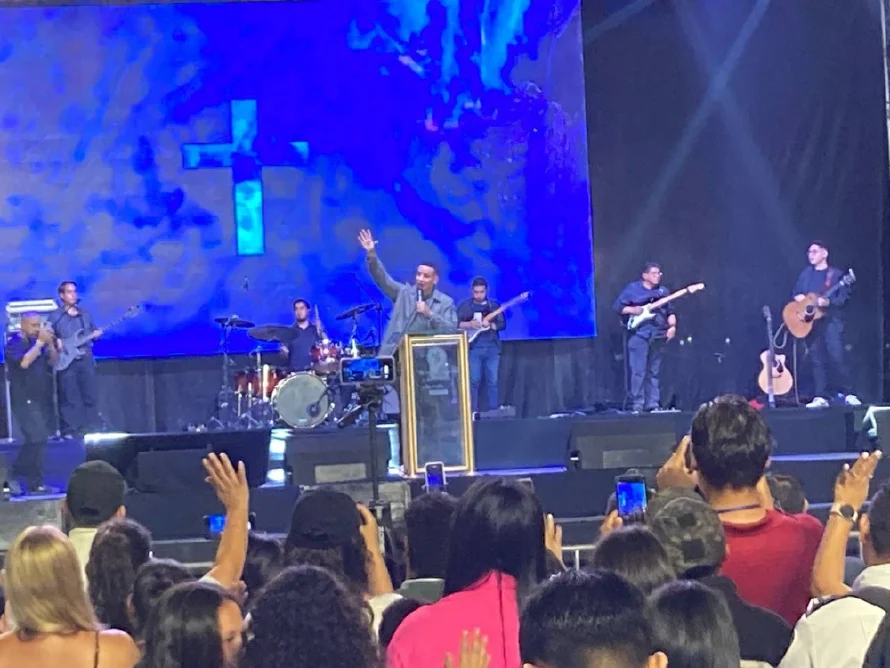 "No tengo miedo a ninguna tormenta por más brava que sea": Daddy Yankee en El Salvador