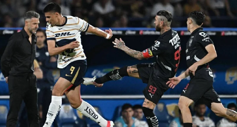 Sergio Ramos, criticado en México por dar "patada callejera" a un rival