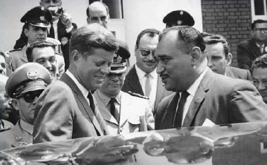 Trump informa que archivos de asesinato de John F. Kennedy serán desclasificados el martes