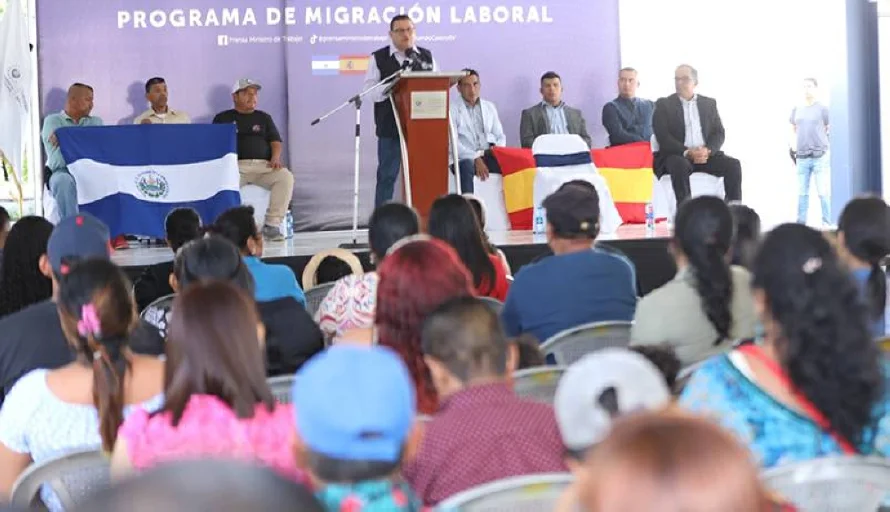 El Salvador enviará trabajadores a una cadena hotelera de España con visas temporales