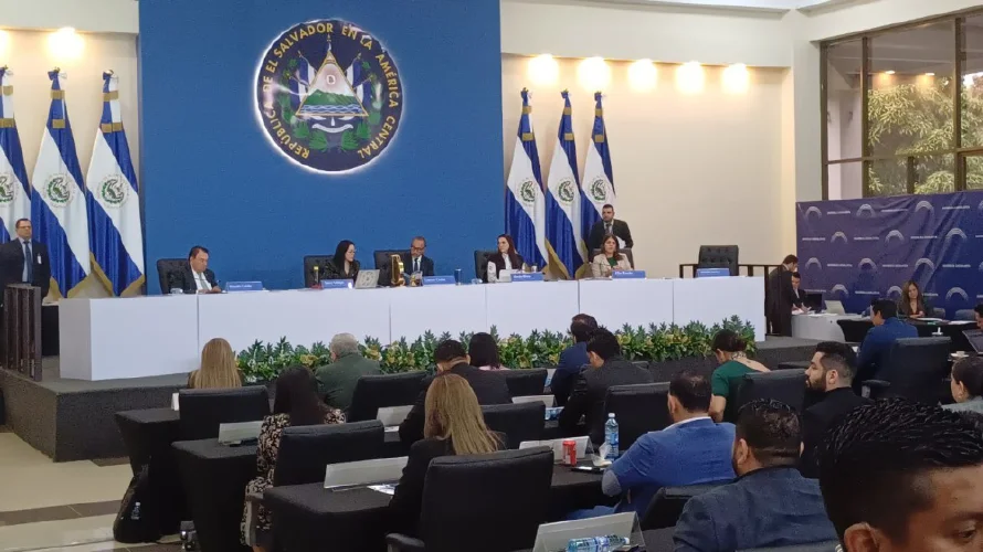 Aumentan $40 millones a MAG y MOPT para agromercados y escuelas