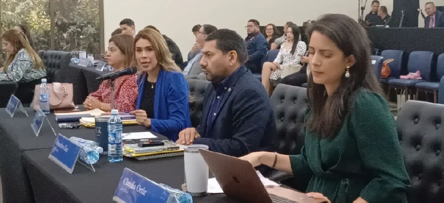 Polémica entre Marcela Villatoro y Claudia Ortiz por propuesta de reforma constitucional contra minería