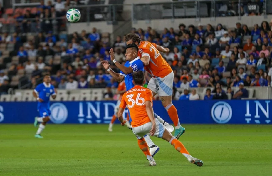 Selecta cae 2-1 ante Houston Dynamo en el inicio de la era "Bolillo" Gómez